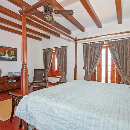 Willa Playa Blanca Sleeps 10 Pool Air Con Wifi